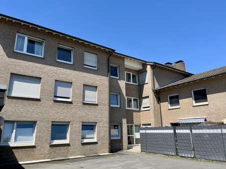 Hausansicht Hofseite - Etagenwohnung in 59368 Werne mit 80m² kaufen