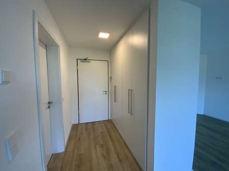 Eingangsbereich mit großem Einbauschrank - Erdgeschosswohnung in 44534 Lünen mit 64m² kaufen