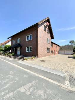 3 Wohneinheiten und 3 Garagen 3 Wohneinheiten und 3 Garagen - Mehrfamilienhaus in 59379 Selm mit 344m² kaufen
