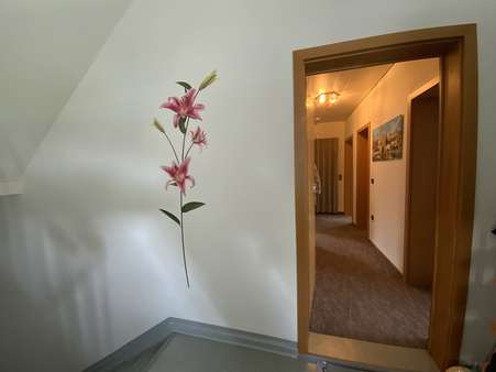 Wohnungseingang mit Flur - Etagenwohnung in 44536 Lünen mit 85m² kaufen