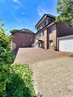 die ETW befindet sich im 6-Familienhaus - Etagenwohnung in 59379 Selm mit 81m² kaufen