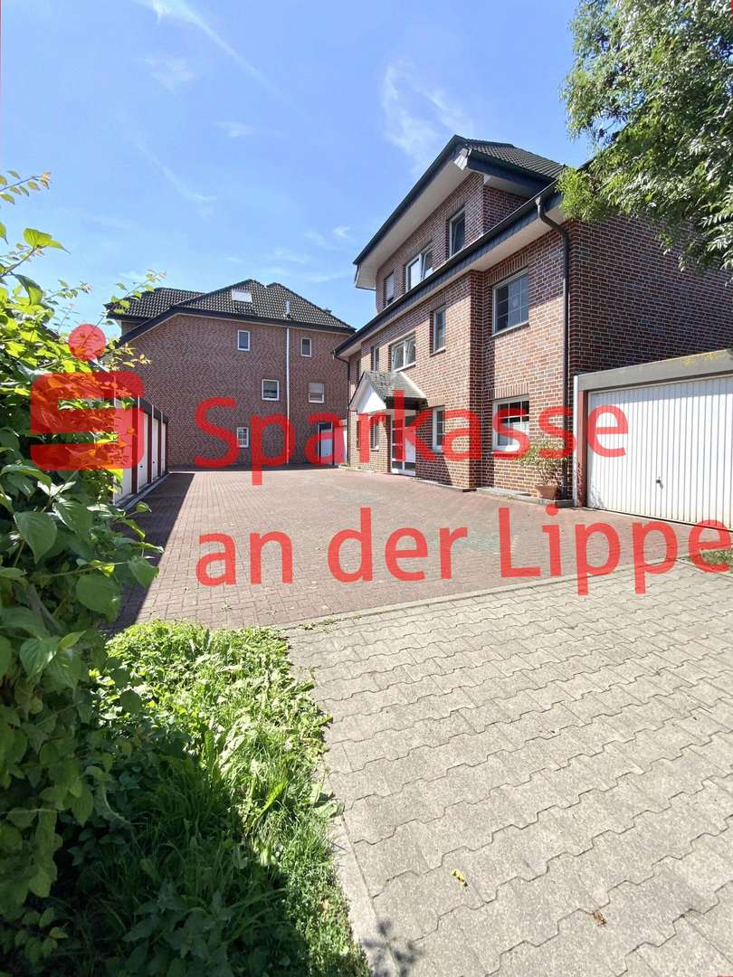 die ETW befindet sich im 6-Familienhaus - Etagenwohnung in 59379 Selm mit 81m² kaufen