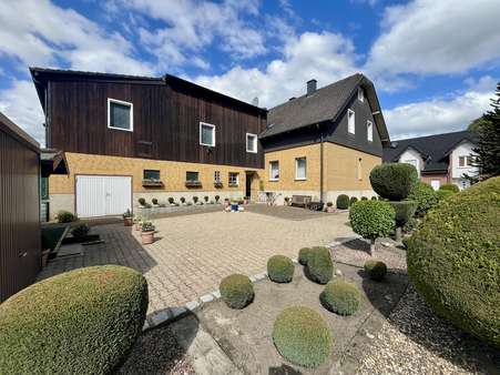 Hausansicht Rückseite Hausansicht Rückseite - Zweifamilienhaus in 59368 Werne mit 190m² kaufen