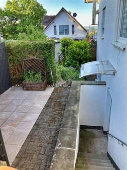 Terrasse und Eingang - Appartement in 58730 Fröndenberg mit 42m² kaufen
