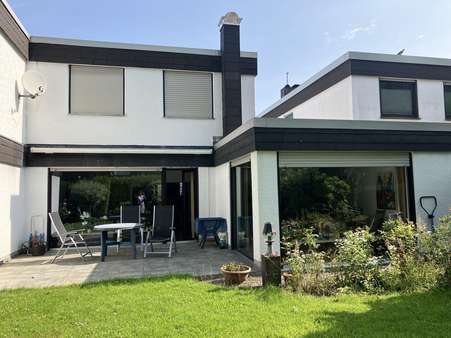 Terrasse Terrasse - Reihenmittelhaus in 59439 Holzwickede mit 146m² kaufen