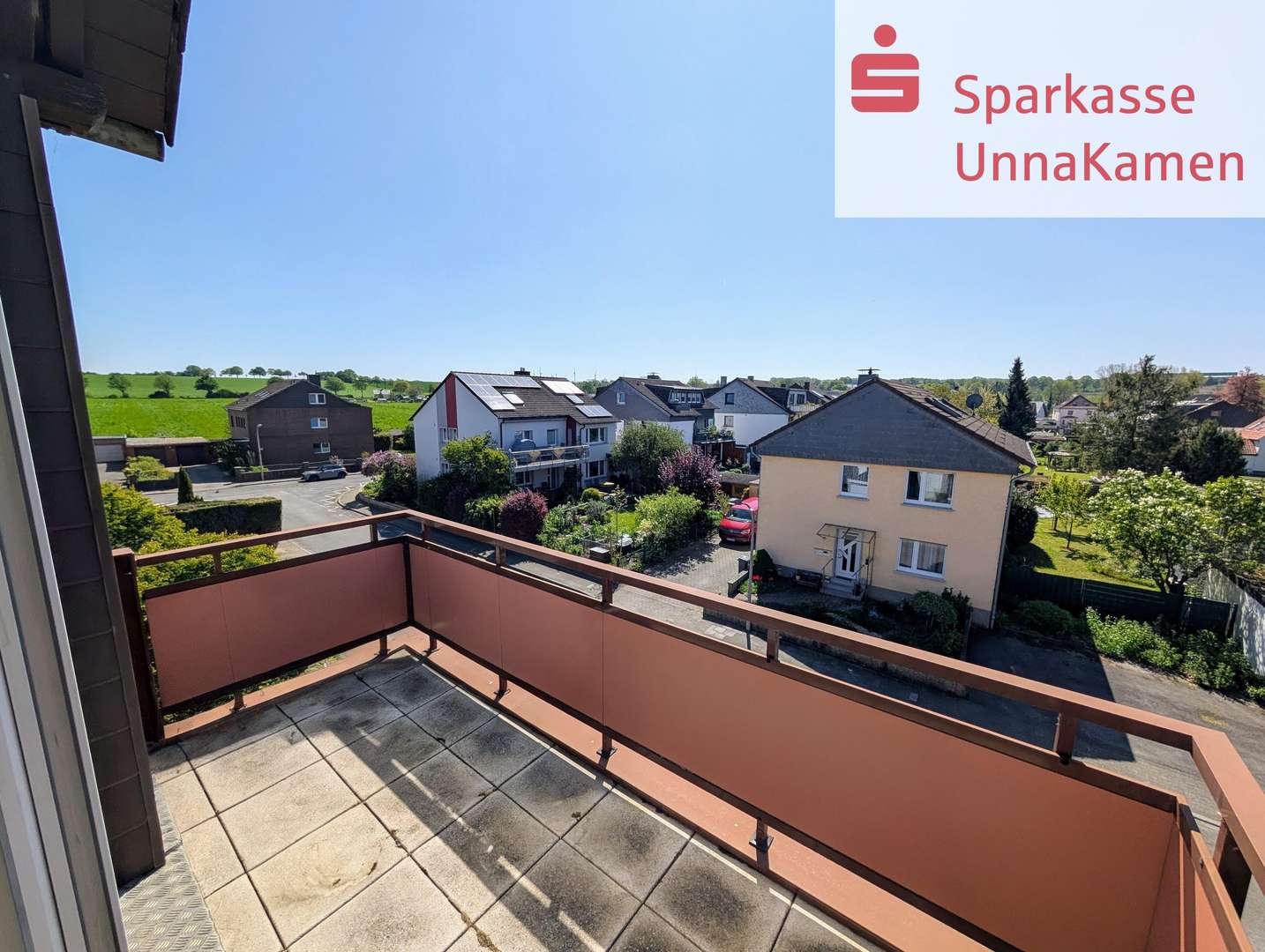 Balkon mit Fernsicht Balkon mit Fernsicht - Dachgeschosswohnung in 59425 Unna mit 70m² kaufen
