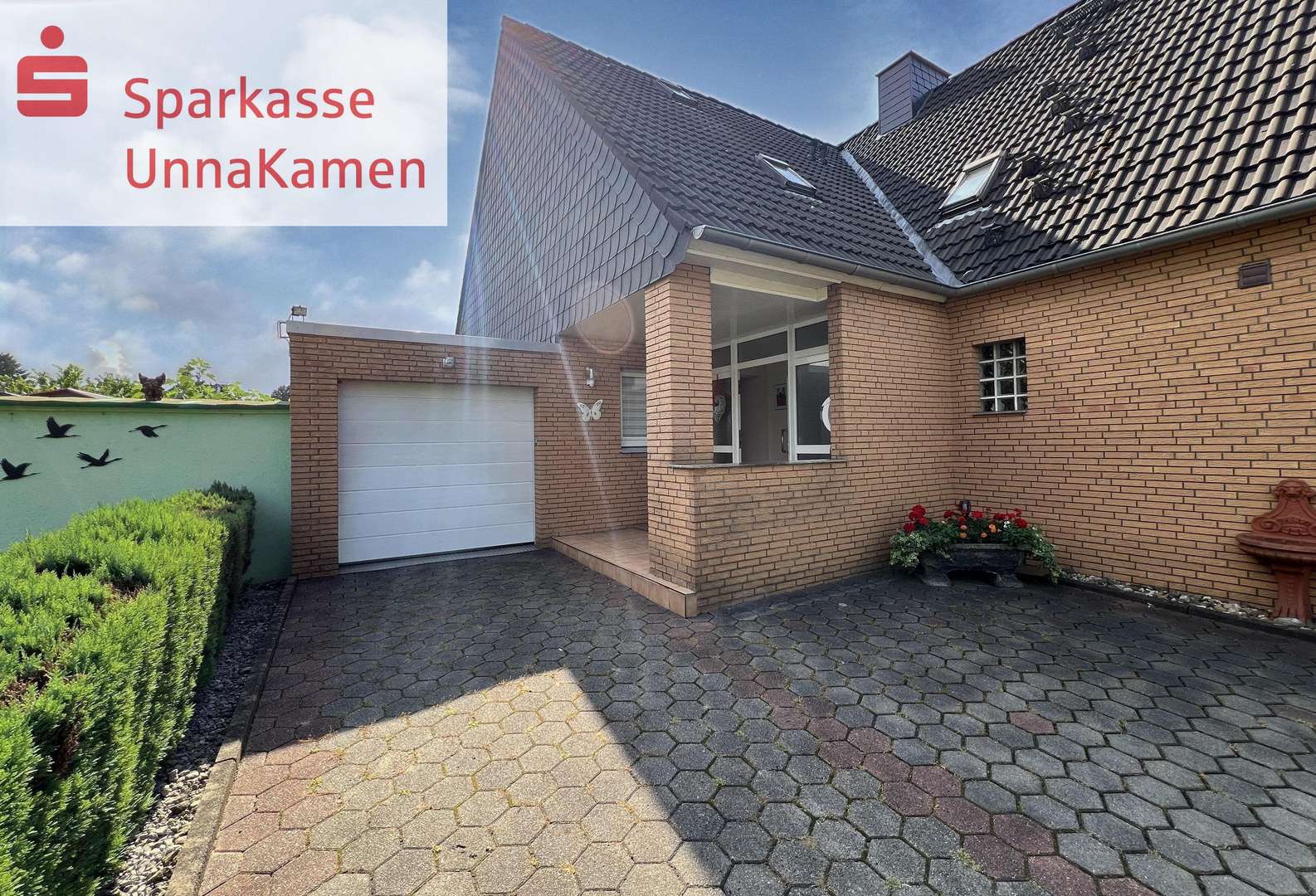 Außenansicht / Garage - Doppelhaushälfte in 59423 Unna mit 150m² kaufen