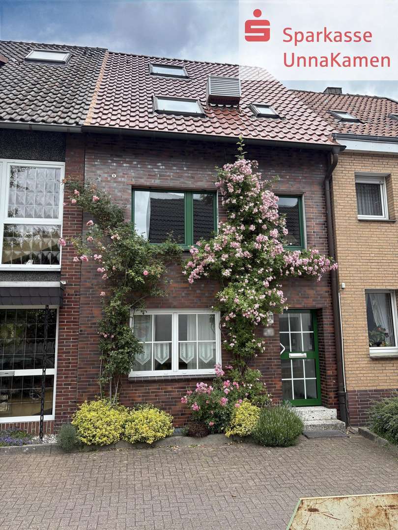 Aussenansicht Aussenansicht - Reihenmittelhaus in 59174 Kamen mit 210m² kaufen