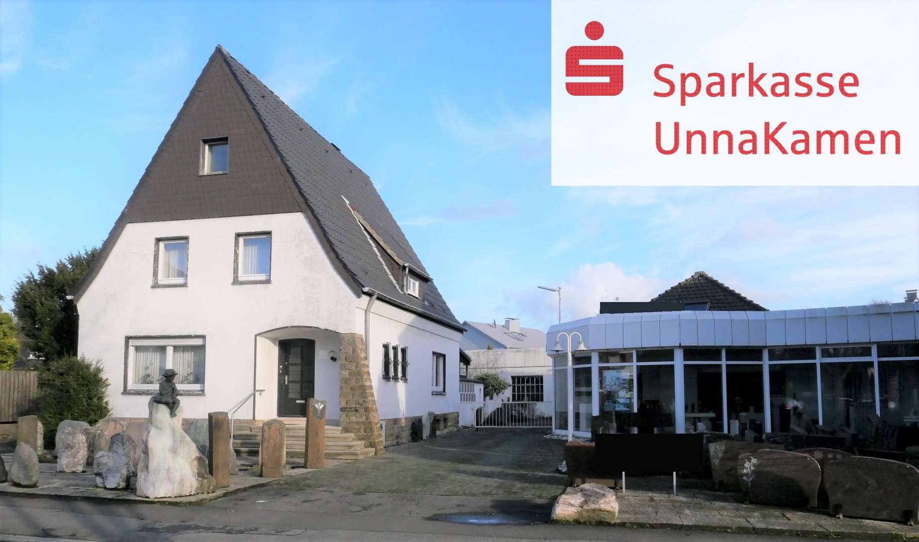 Wohnhaus mit Ausstellung und Hofzufahrt - Mehrfamilienhaus in 59174 Kamen mit 155m² kaufen