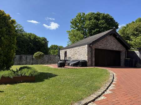 Doppelgarage mit Terrassenbereich - Zweifamilienhaus in 58638 Iserlohn mit 185m² kaufen