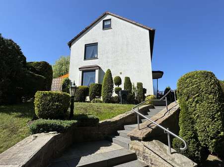 Ansicht vom Eingangsbereich - Reiheneckhaus in 58638 Iserlohn mit 76m² kaufen