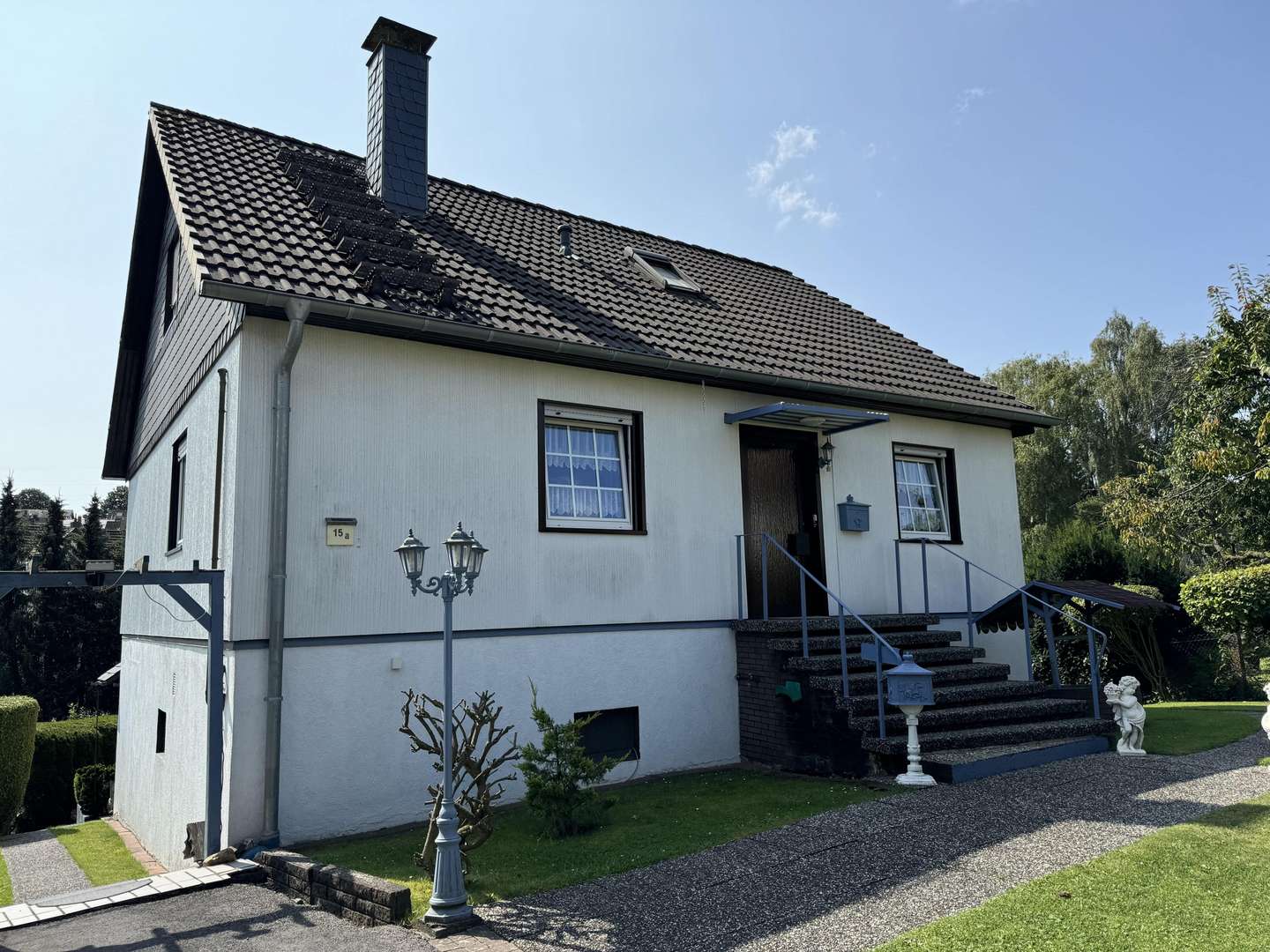 Eingangsansicht Eingangsansicht - Einfamilienhaus in 58675 Hemer mit 120m² kaufen