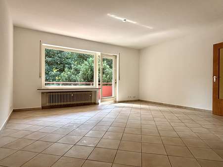 Wohnzimmer mit Schlafnische - Appartement in 58644 Iserlohn mit 56m² kaufen