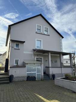 Eingangsansicht - Zweifamilienhaus in 58119 Hagen mit 214m² kaufen
