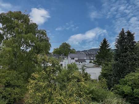 Blick vom Balkon im Obergeschoss - Reihenmittelhaus in 58638 Iserlohn mit 180m² kaufen