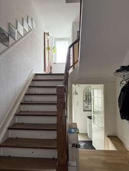 Treppenhaus - Reihenmittelhaus in 58638 Iserlohn mit 180m² kaufen
