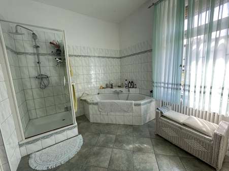 Badezimmer Badezimmer - Sonstige in 58644 Iserlohn mit 94m² kaufen