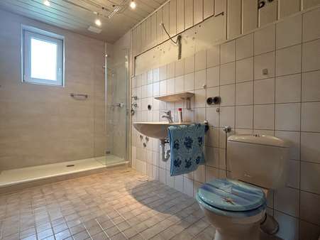 Badezimmer - Etagenwohnung in 58644 Iserlohn mit 98m² kaufen