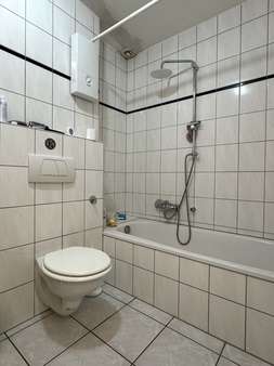 Badezimmer - Erdgeschosswohnung in 58644 Iserlohn mit 52m² kaufen