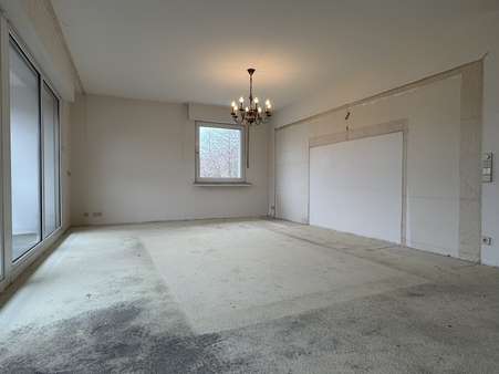 Wohnzimmer - Etagenwohnung in 58636 Iserlohn mit 89m² kaufen