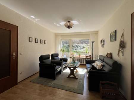 Wohnzimmer - Zweifamilienhaus in 58675 Hemer mit 280m² kaufen