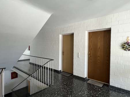 Hausflur Hausflur - Etagenwohnung in 58675 Hemer mit 101m² kaufen