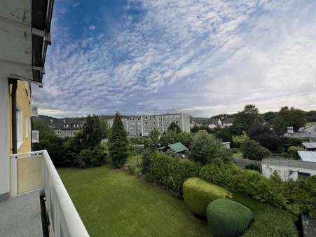 Aussicht Balkon Aussicht Balkon - Etagenwohnung in 58675 Hemer mit 91m² kaufen