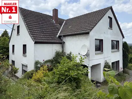 Großzügiges Einfamilienhaus mit großer Grundstücksfläche!