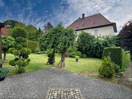 Gartenansicht - Zweifamilienhaus in 58675 Hemer mit 240m² kaufen