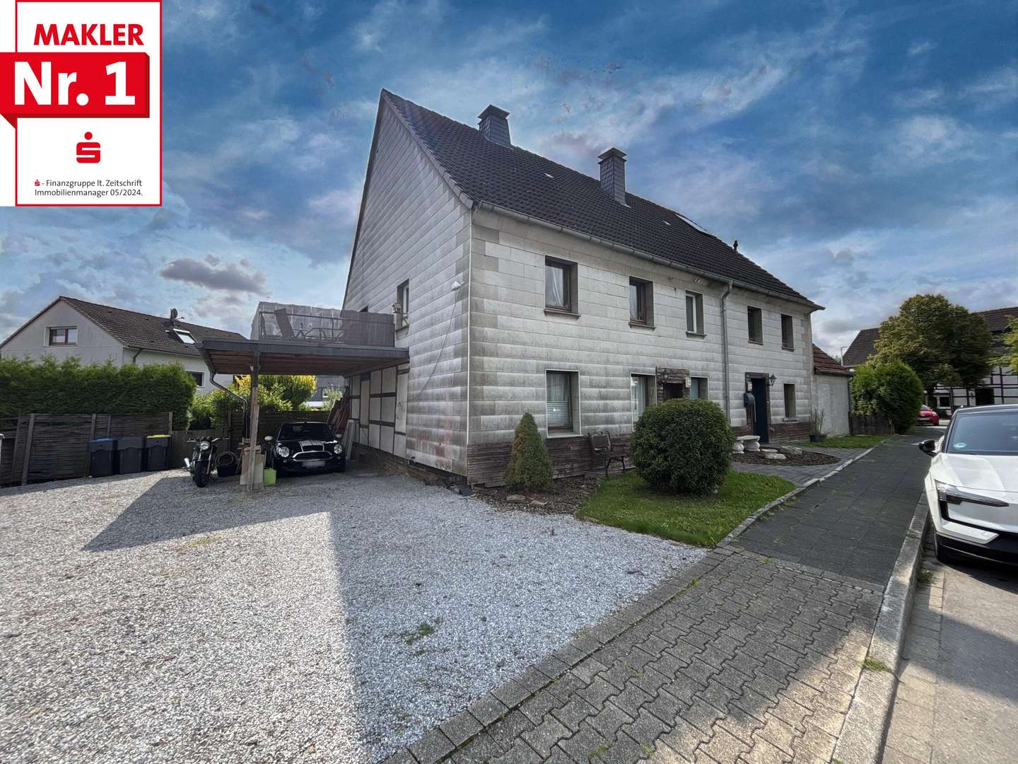 Außenansicht - Zweifamilienhaus in 58640 Iserlohn mit 261m² kaufen
