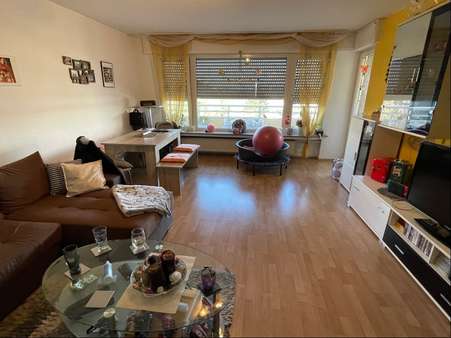 Wohnzimmer II - Etagenwohnung in 58093 Hagen mit 87m² als Kapitalanlage kaufen
