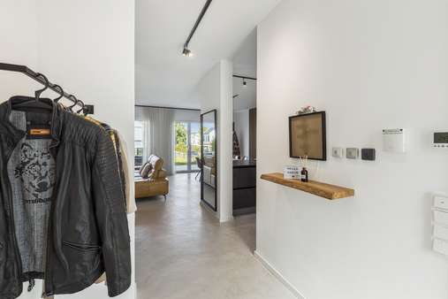 Musterfoto Diele Musterfoto Diele - Doppelhaushälfte in 58093 Hagen mit 189m² kaufen