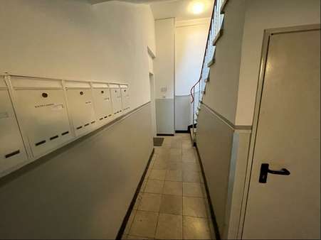 Bergstraße Hausflur - Mehrfamilienhaus in 58095 Hagen mit 518m² als Kapitalanlage kaufen