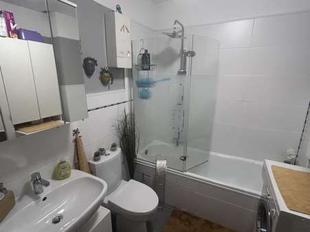 Bad Bad - Dachgeschosswohnung in 58507 Lüdenscheid mit 88m² kaufen