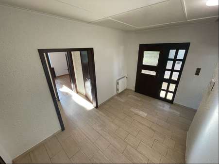 Eingangsbereich - Zweifamilienhaus in 58089 Hagen mit 270m² kaufen