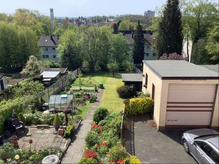Ausblick auf den Garten - Reihenendhaus in 58509 Lüdenscheid mit 67m² kaufen