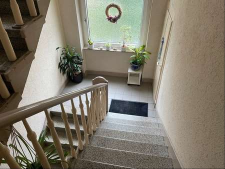 Treppenhaus Bild 1 - Etagenwohnung in 58097 Hagen mit 96m² kaufen