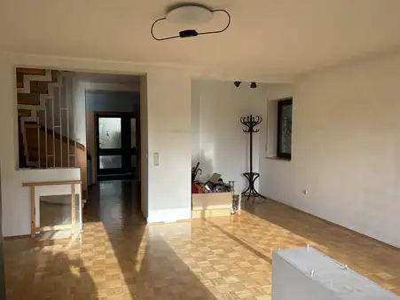 Doppelhaushälfte mit Einliegerappartement in Stüttinghausen