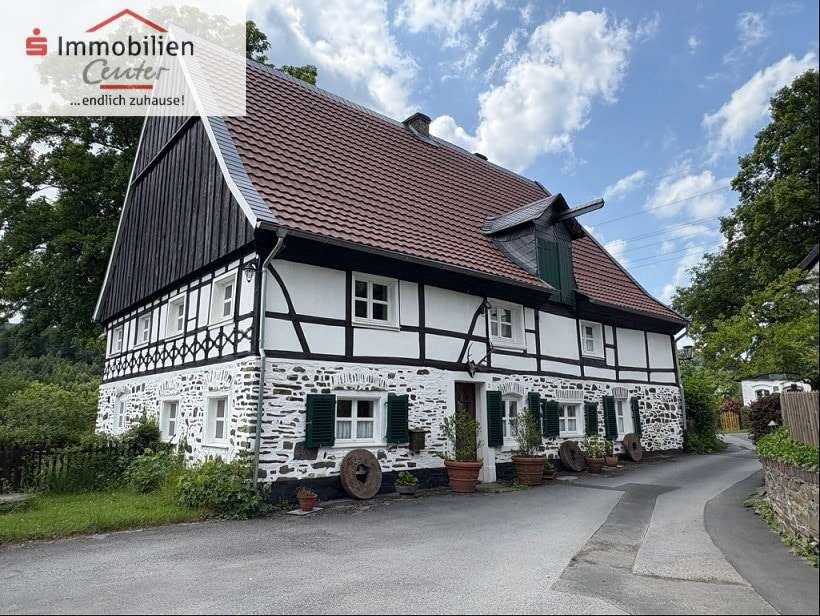 Straßenansicht Bild 1 - Einfamilienhaus in 58091 Hagen mit 268m² kaufen