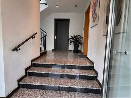 Hausflur EG Bild 1 - Etagenwohnung in 58095 Hagen mit 81m² kaufen