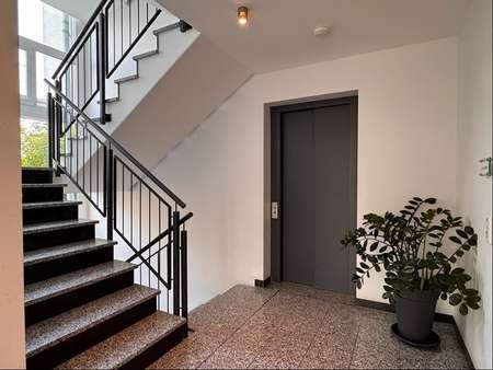 Hausflur EG Bild 2 - Etagenwohnung in 58095 Hagen mit 81m² kaufen