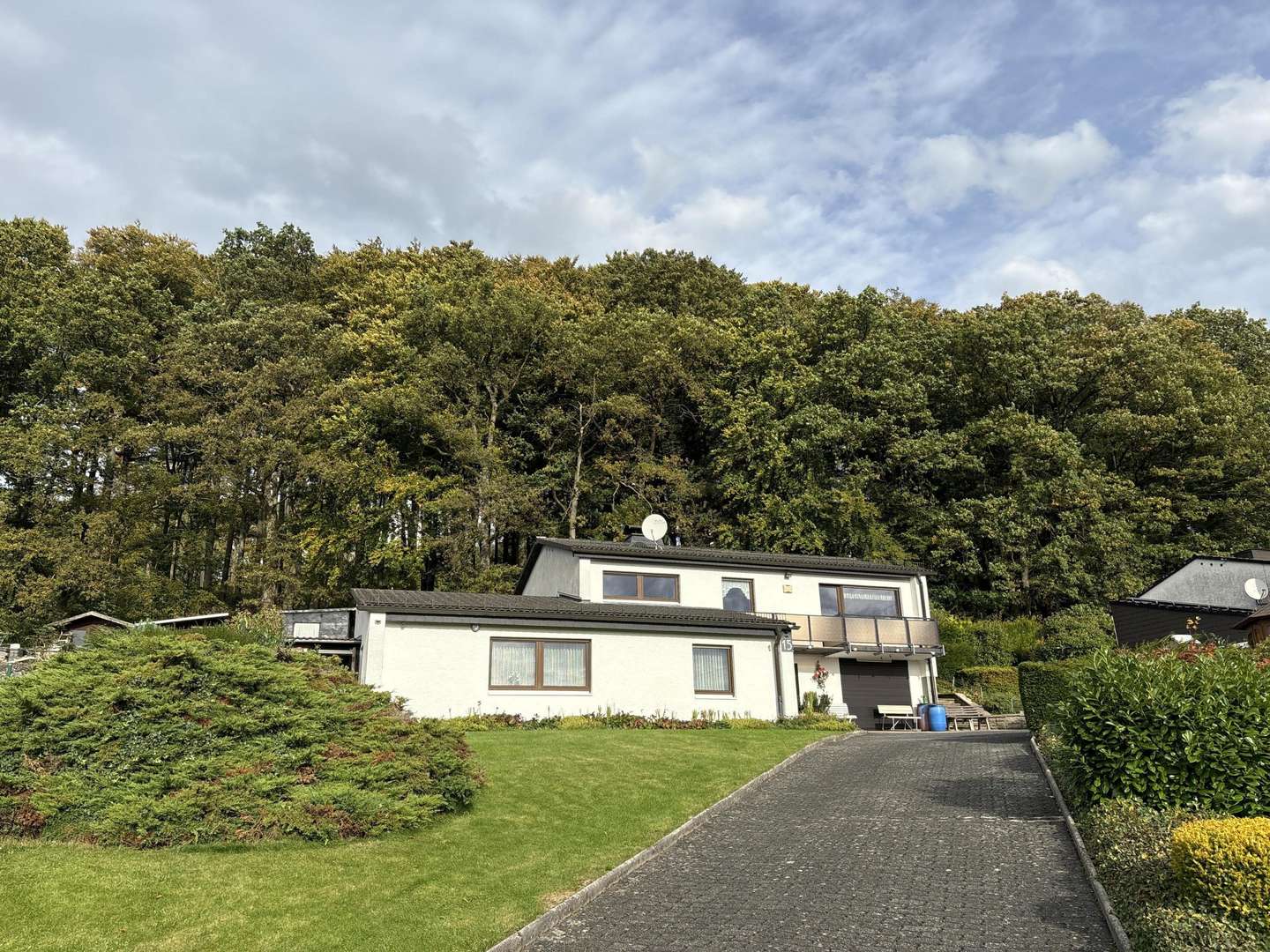 Hausansicht - Einfamilienhaus in 58513 Lüdenscheid mit 131m² kaufen