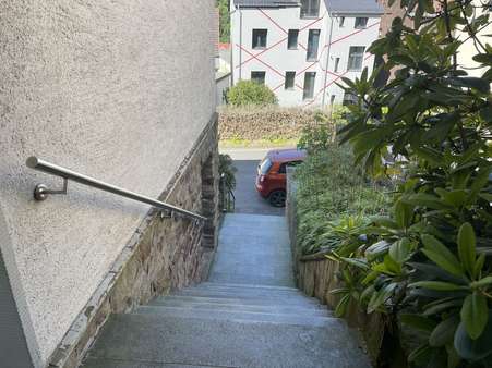 Treppen zum Haus - Mehrfamilienhaus in 58119 Hagen mit 245m² kaufen