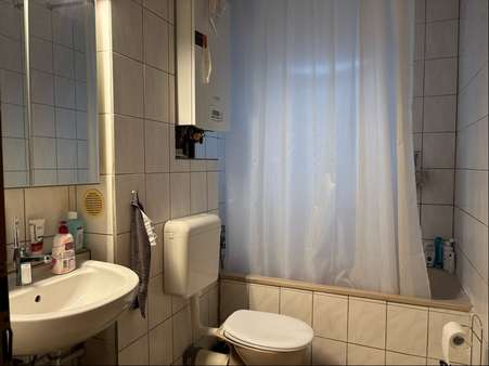 Bad 1 - Etagenwohnung in 58509 Lüdenscheid mit 108m² kaufen