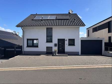 Straßenansicht Bild 2 - Einfamilienhaus in 58089 Hagen mit 108m² kaufen