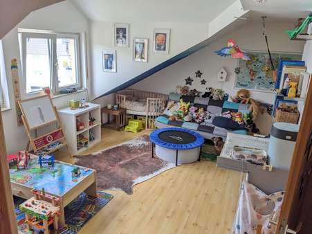 Kinderzimmer - Etagenwohnung in 58452 Witten mit 100m² kaufen