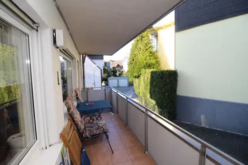 ATTRAKTIVE ETW | MIT EINEM GROSSZÜGIGEN BALKON + HOBBYRAUM IM KG + PKW-STELLPLATZ |BOCHUM-LANGENDREER, ZENTRALE LAGE