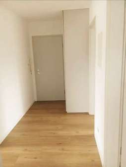 Diele - AUS LEERSTAND VOR NEUVERMIETUNG 2022 - Etagenwohnung in 44892 Bochum mit 71m² kaufen