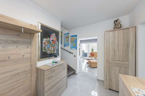 Einladender Eingangsbereich - Reihenmittelhaus in 58285 Gevelsberg mit 135m² kaufen