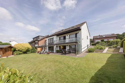 Rückansicht Rückansicht - Zweifamilienhaus in 58256 Ennepetal mit 148m² kaufen
